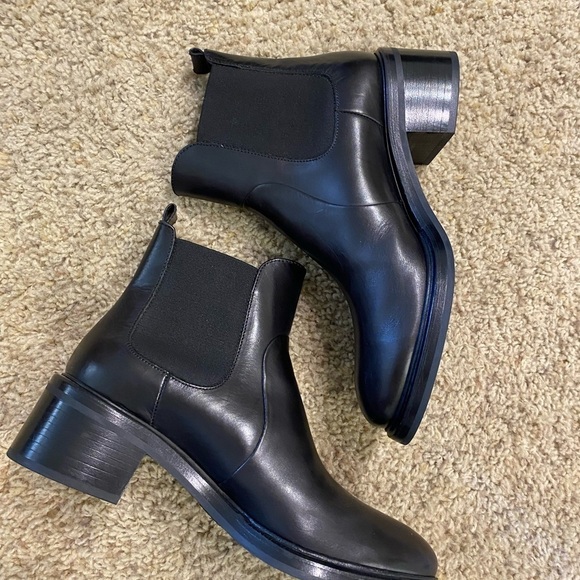 AGL Women’s Leather Chelsea Boots Black Size 39.5 Everyday Business Casual Boot - Picture 1 of 9